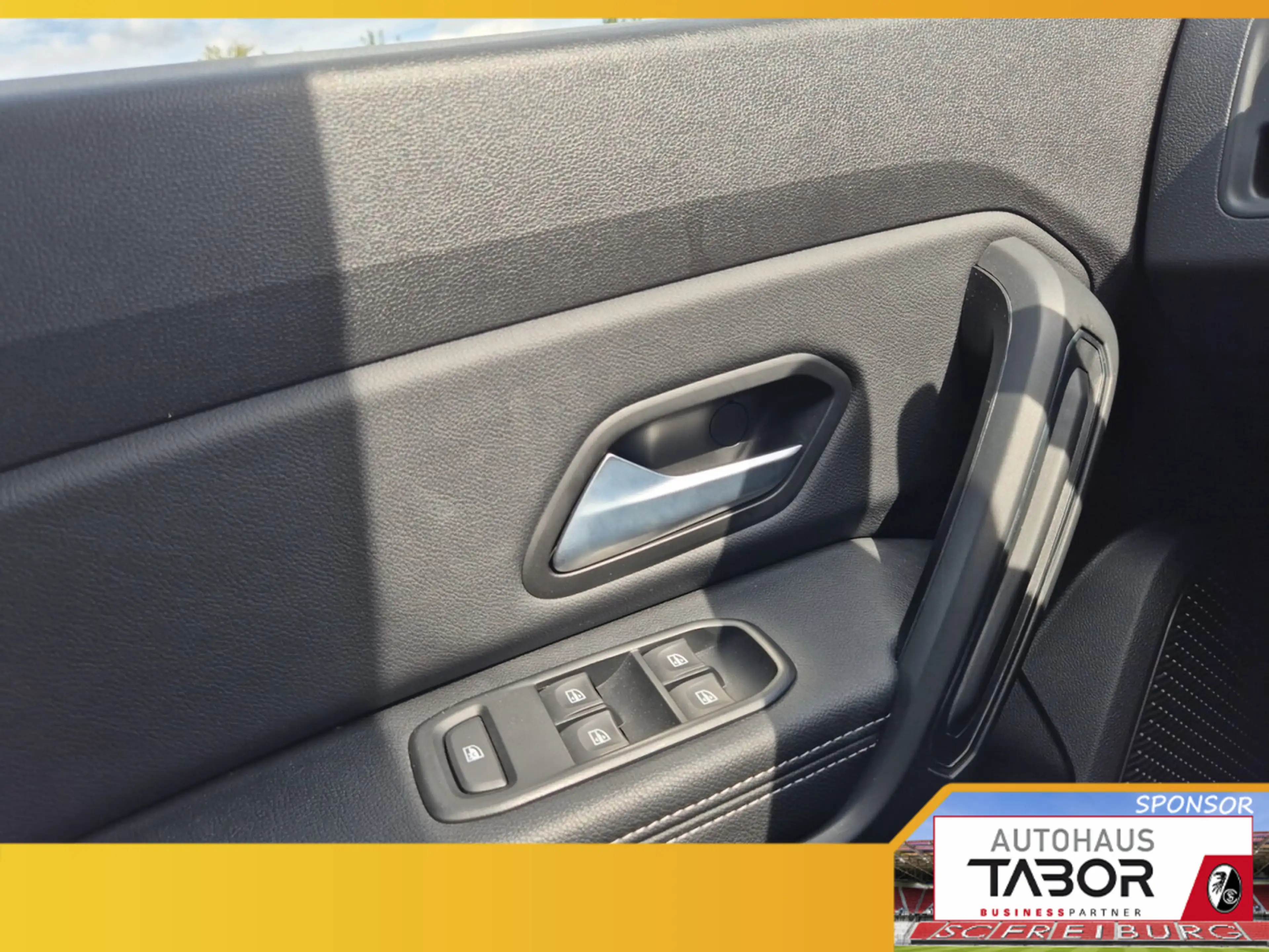Dacia Duster II 1.3 TCe 150 Prestige 4WD Nav TechnikP — photo 15