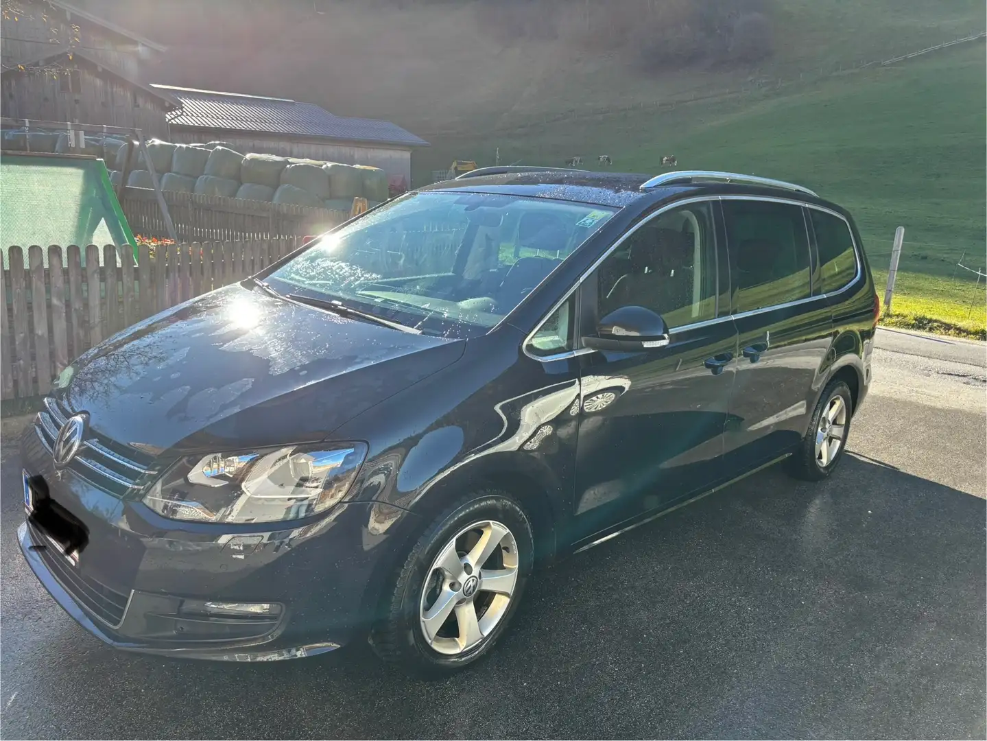 Volkswagen Sharan Sharan 2,0 TDI 4Motion Schwarz - 1