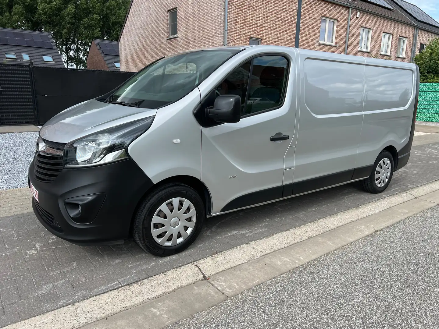 Opel Vivaro Vivaro 1.6 D (CDTI) L2H1 S Argent - 2