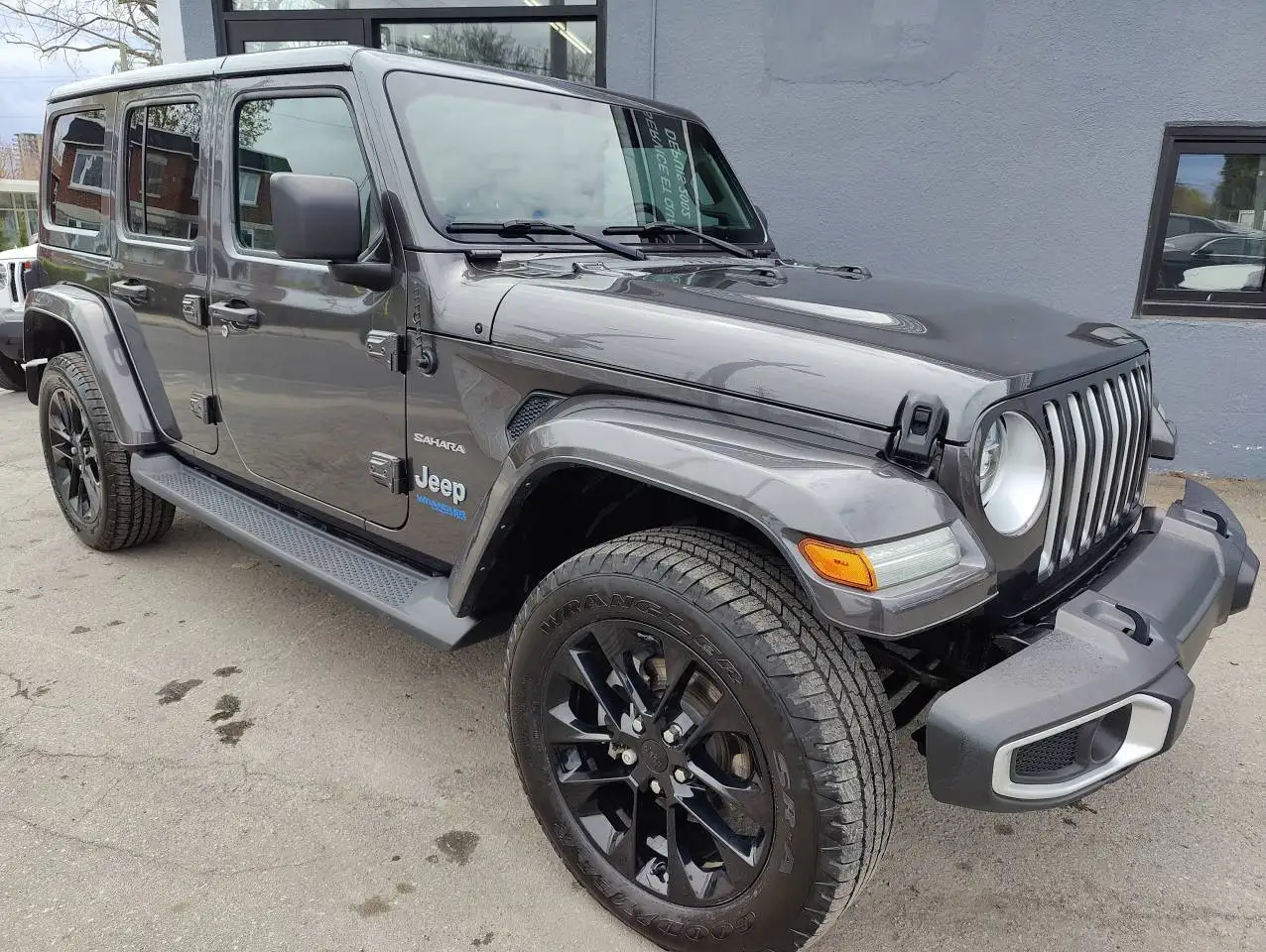 Jeep Wrangler снимка Jeep Wrangler