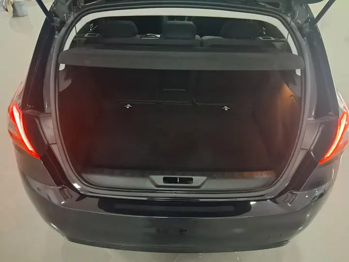 Peugeot 308 2022, foto 9