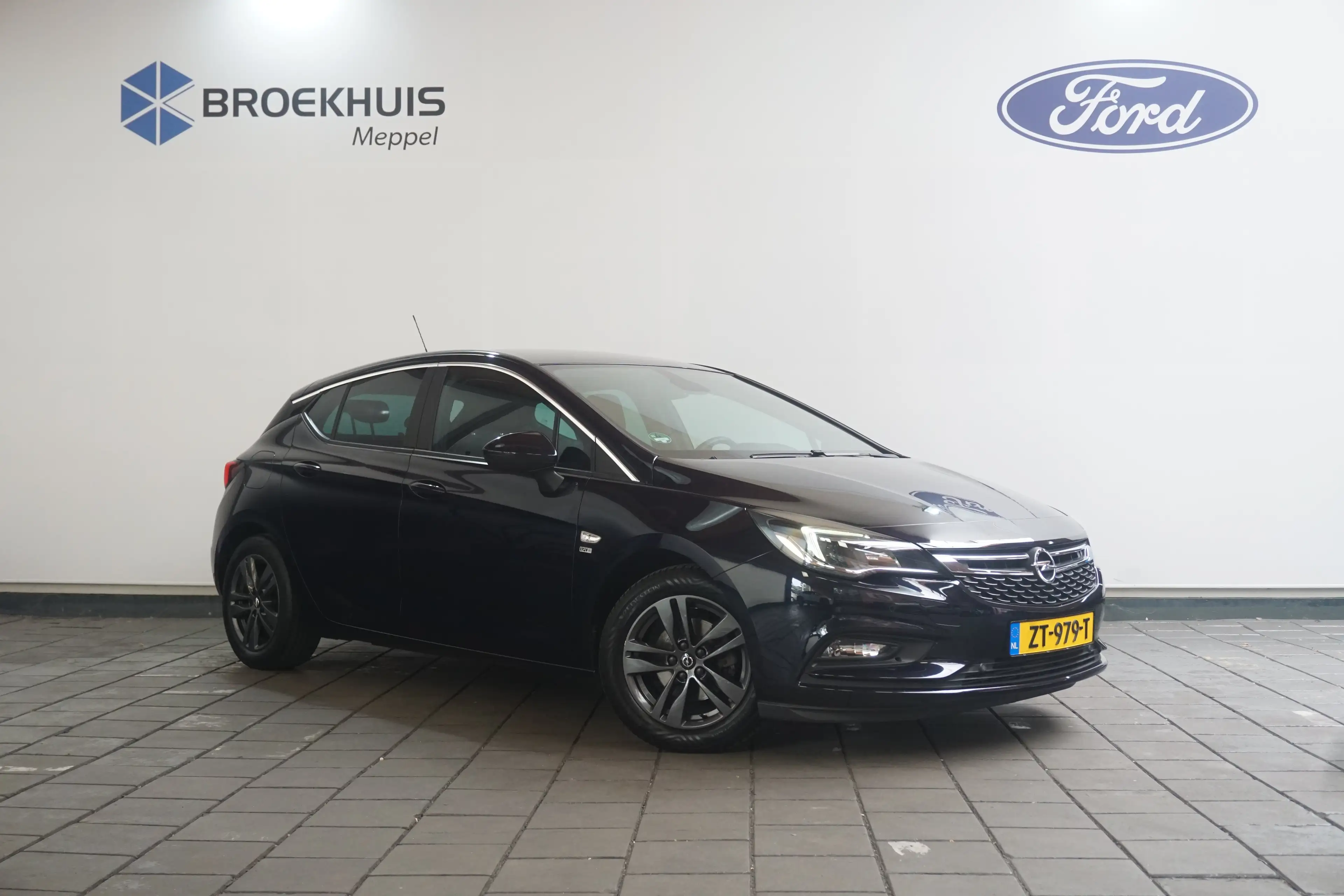 Opel Astra 1.4 Turbo 120 Jaar Edition | Volledige Historie | — photo 4