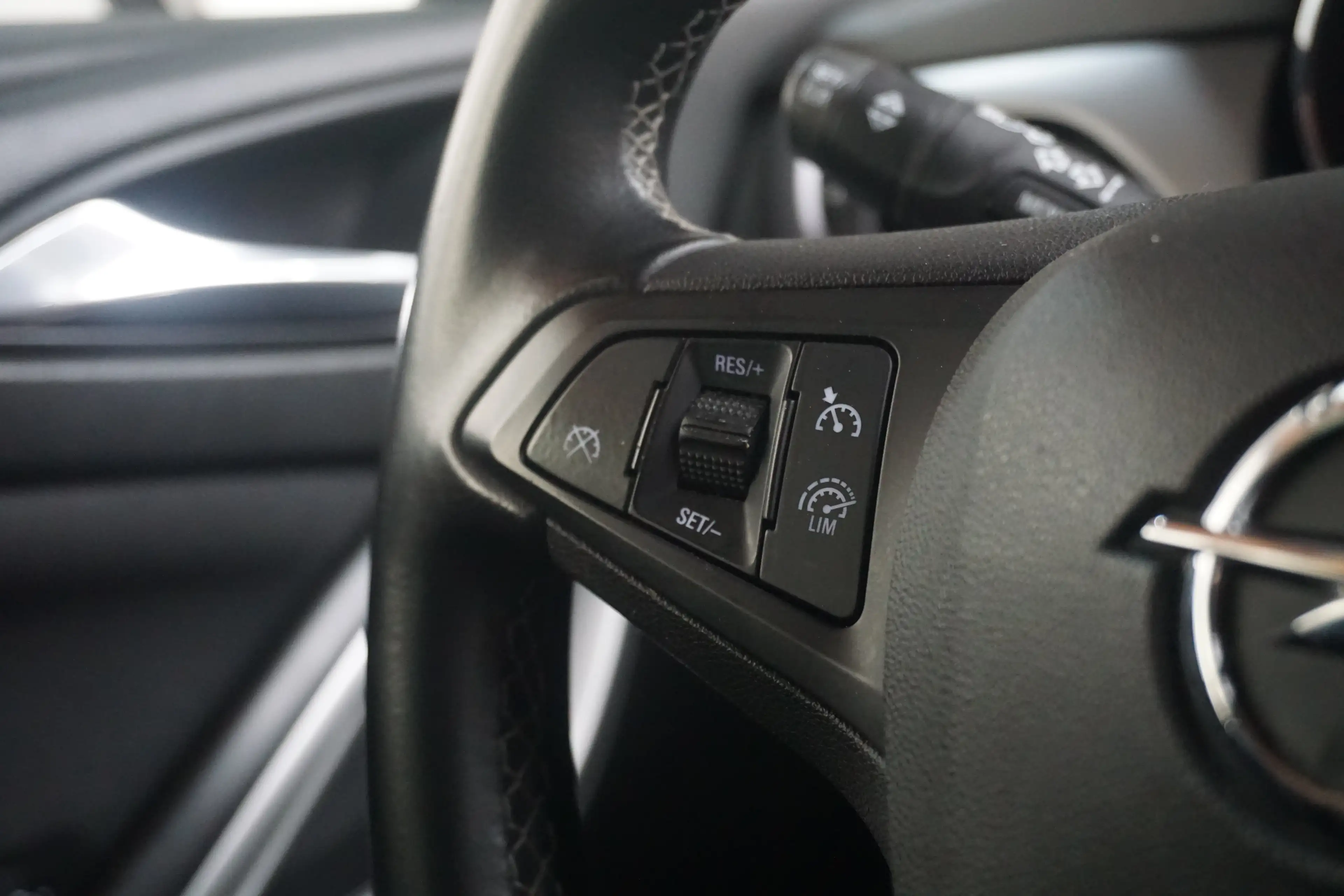 Opel Astra 1.4 Turbo 120 Jaar Edition | Volledige Historie | — photo 11