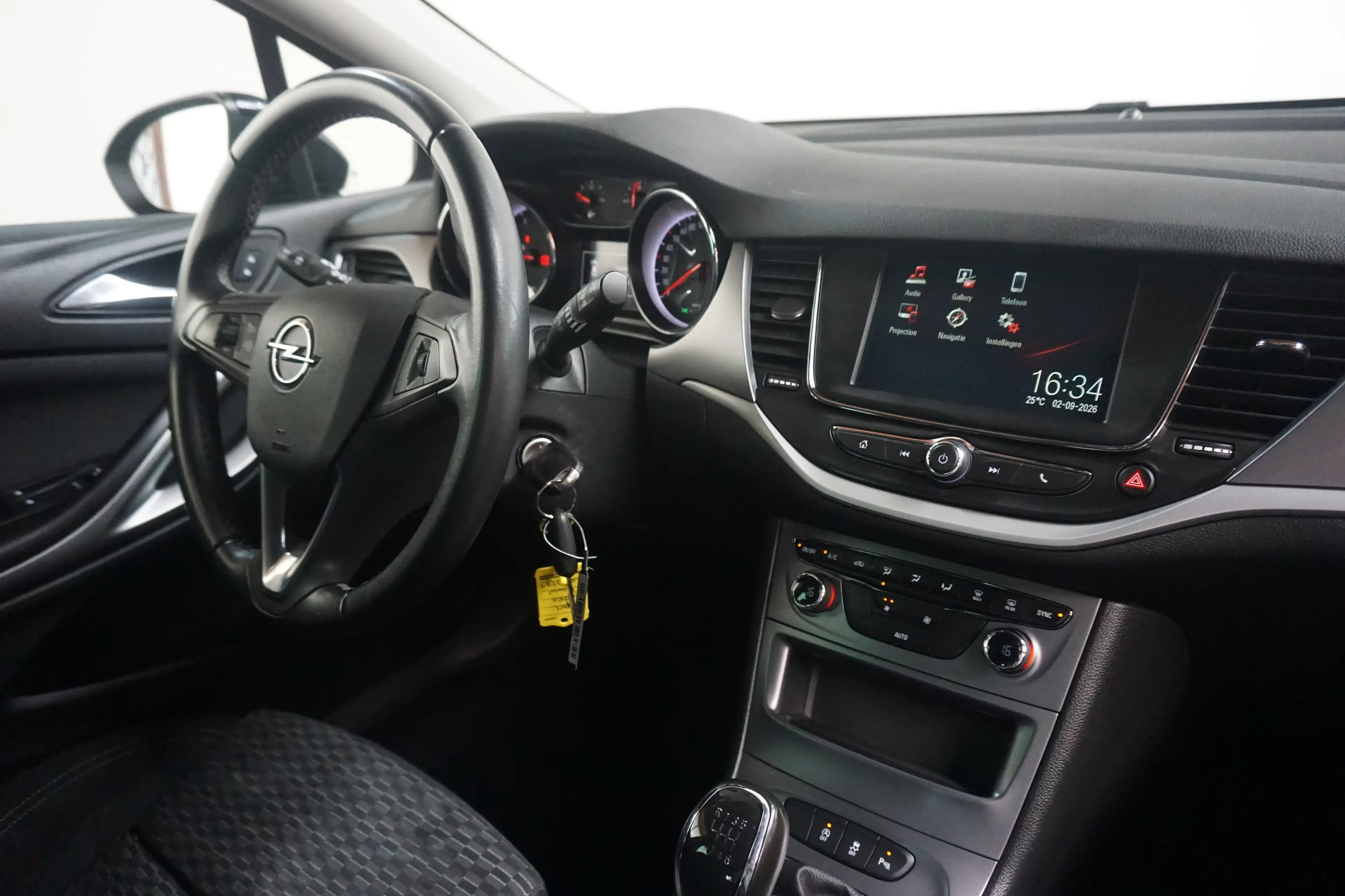 Opel Astra 1.4 Turbo 120 Jaar Edition | Volledige Historie | — photo 9