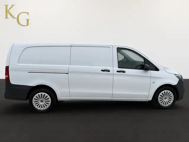 Mercedes-Benz Vito view 9