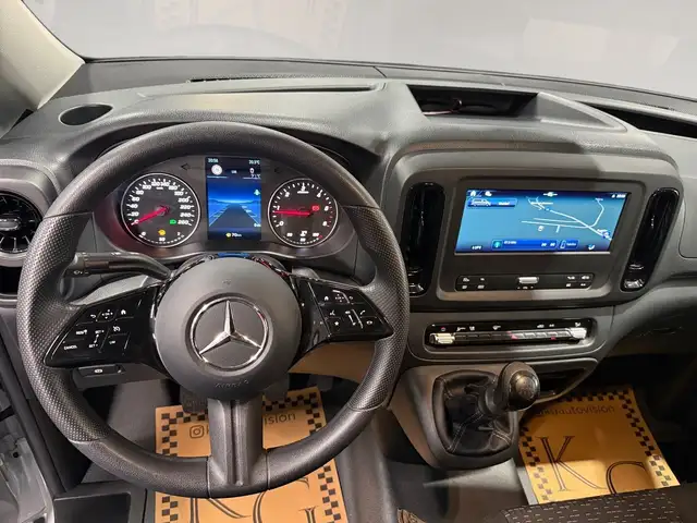 Mercedes-Benz Vito view 15