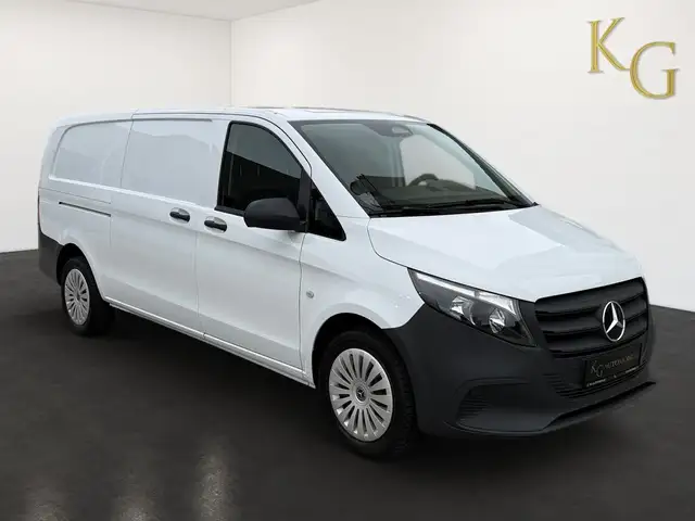 Mercedes-Benz Vito view 11