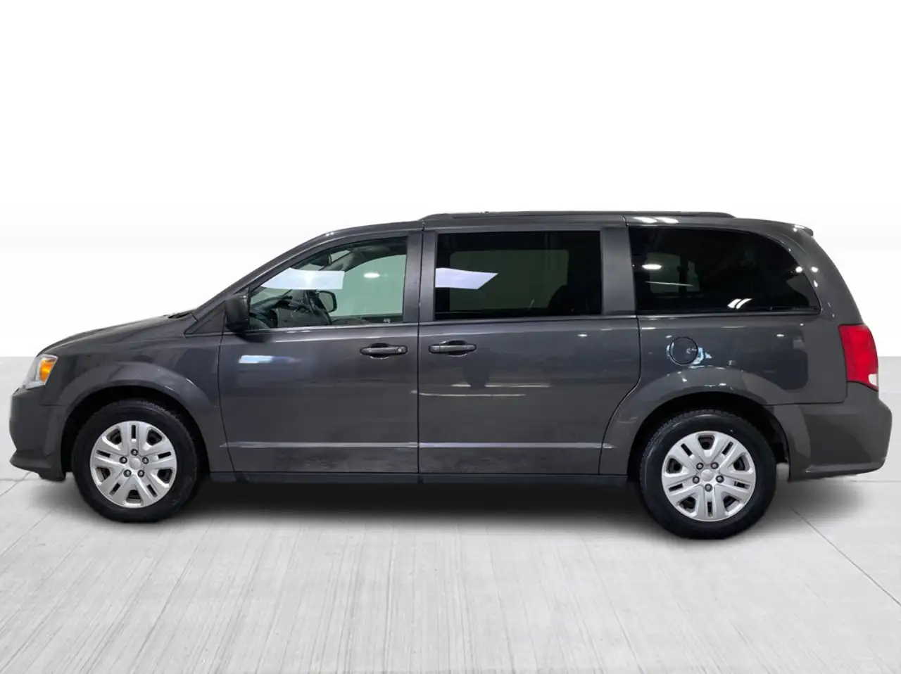 Dodge Grand Caravan снимка Dodge Grand Caravan