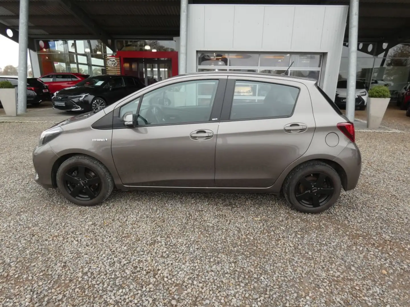 Toyota Yaris Hybrid 1.5 VVT-i Edition-S - 2