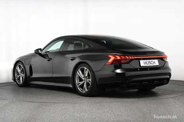 Audi e-tron GT quattro 20" LUFT PANO WÄRME B&O ALLRADLENKUNG Ansicht 4