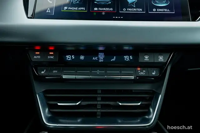 Audi e-tron GT quattro 20" LUFT PANO WÄRME B&O ALLRADLENKUNG Ansicht 26