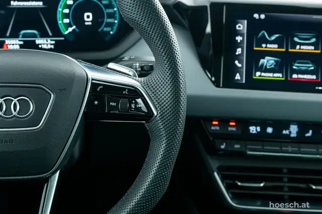 Audi e-tron GT quattro 20" LUFT PANO WÄRME B&O ALLRADLENKUNG Ansicht 24