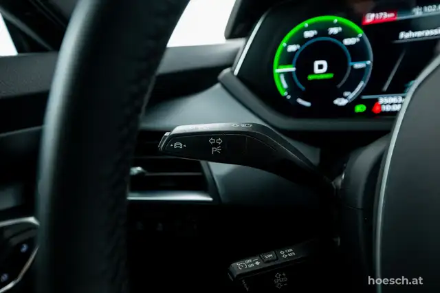 Audi e-tron GT quattro 20" LUFT PANO WÄRME B&O ALLRADLENKUNG Ansicht 35