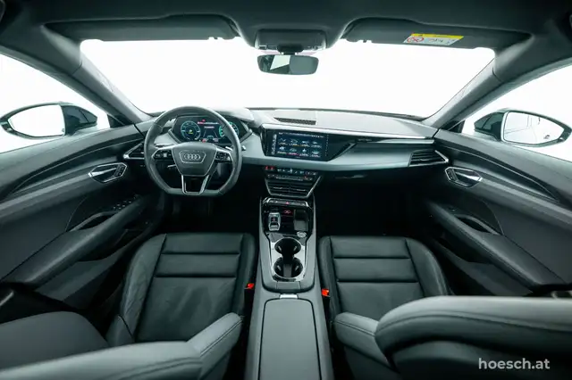 Audi e-tron GT quattro 20" LUFT PANO WÄRME B&O ALLRADLENKUNG Ansicht 5