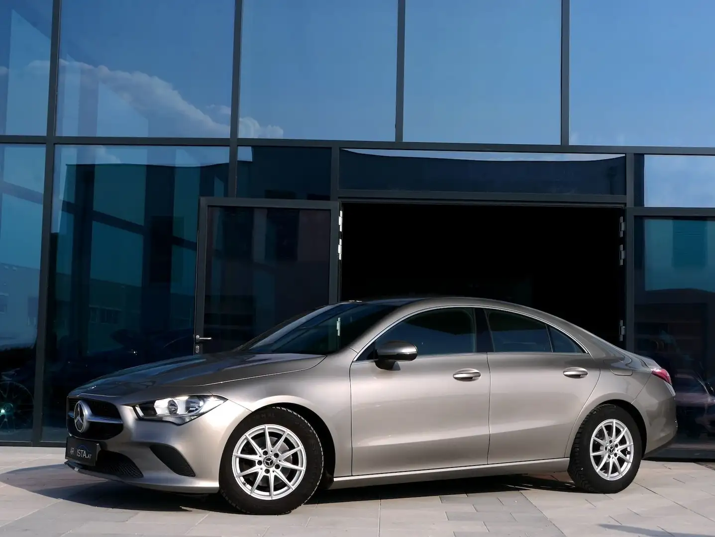 Mercedes-Benz CLA 180 Aut. *Navigation & Rückfahrkamera* Silber - 2