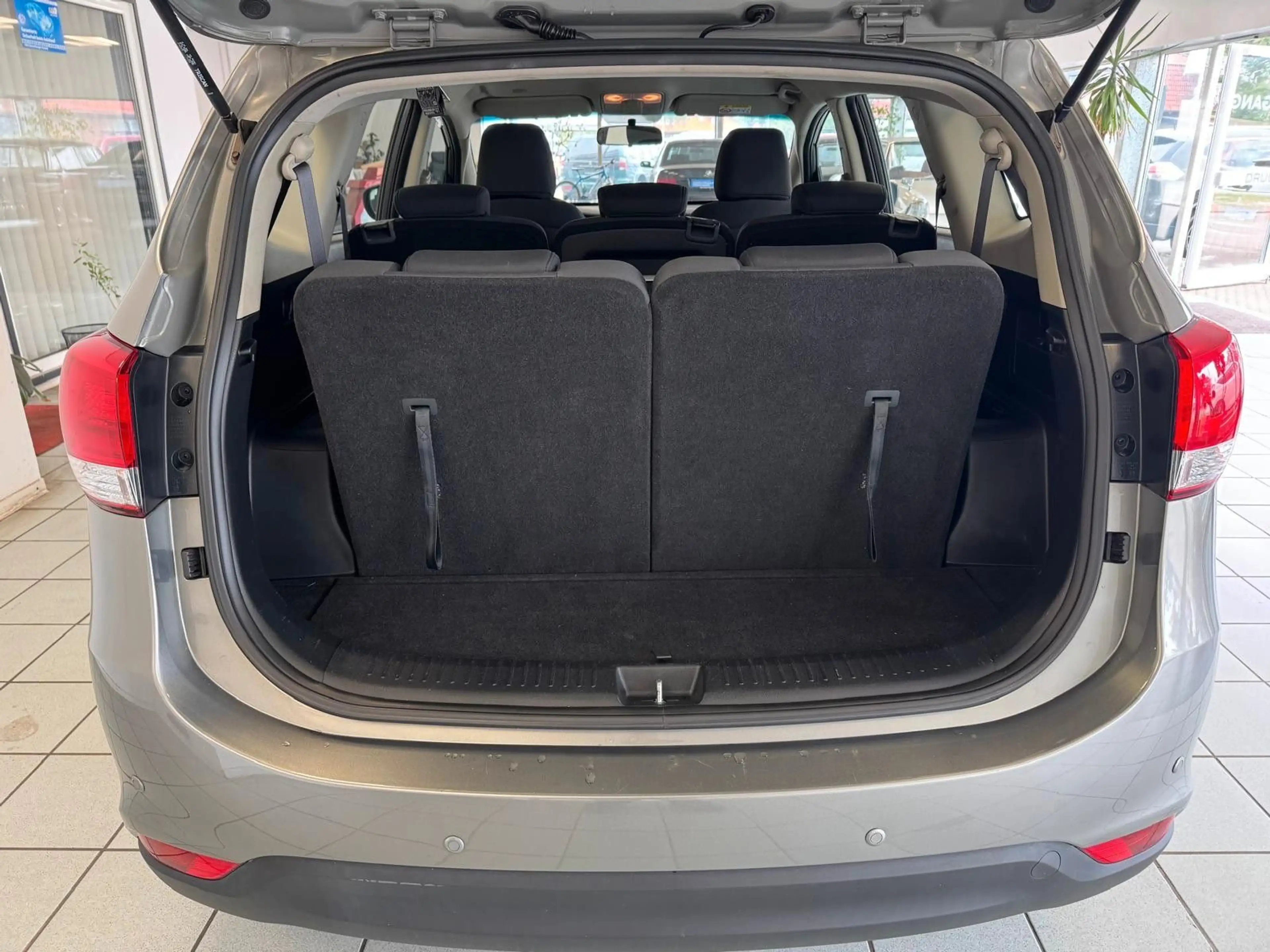 Kia Carens 1.6 ***7-Sitzer+Tempomat+LED*** — photo 13