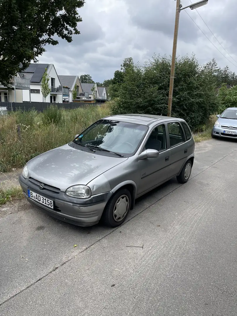Opel Corsa GL - 2