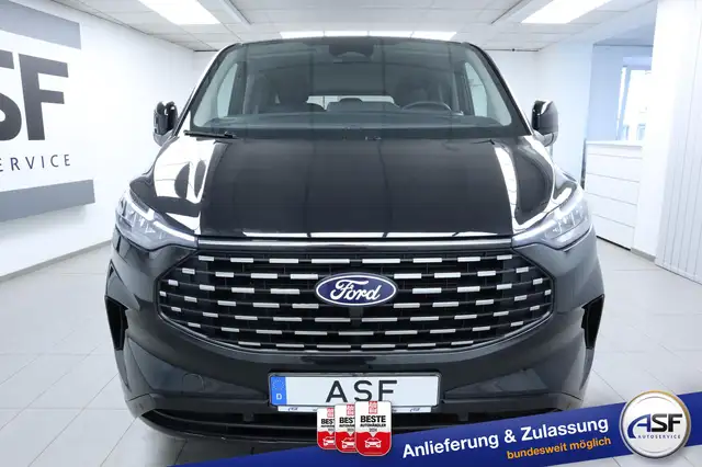 Ford Tourneo Custom view 3