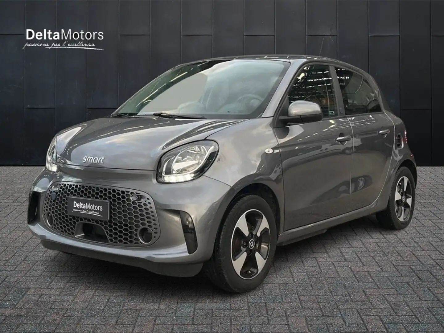 smart forFour 22kW EQ Passion Gris - 1