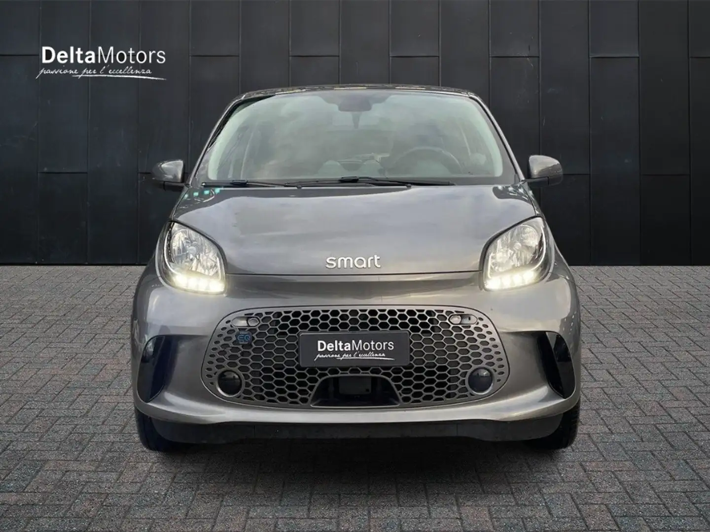 smart forFour 22kW EQ Passion Gris - 2