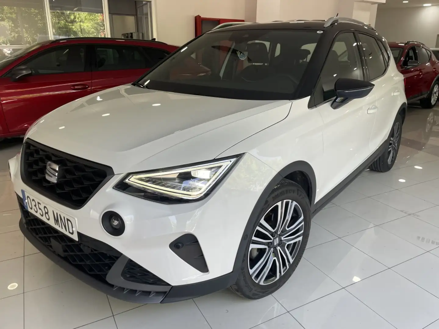 SEAT Arona 1.0 TSI S&S FR XM 110 Wit - 1
