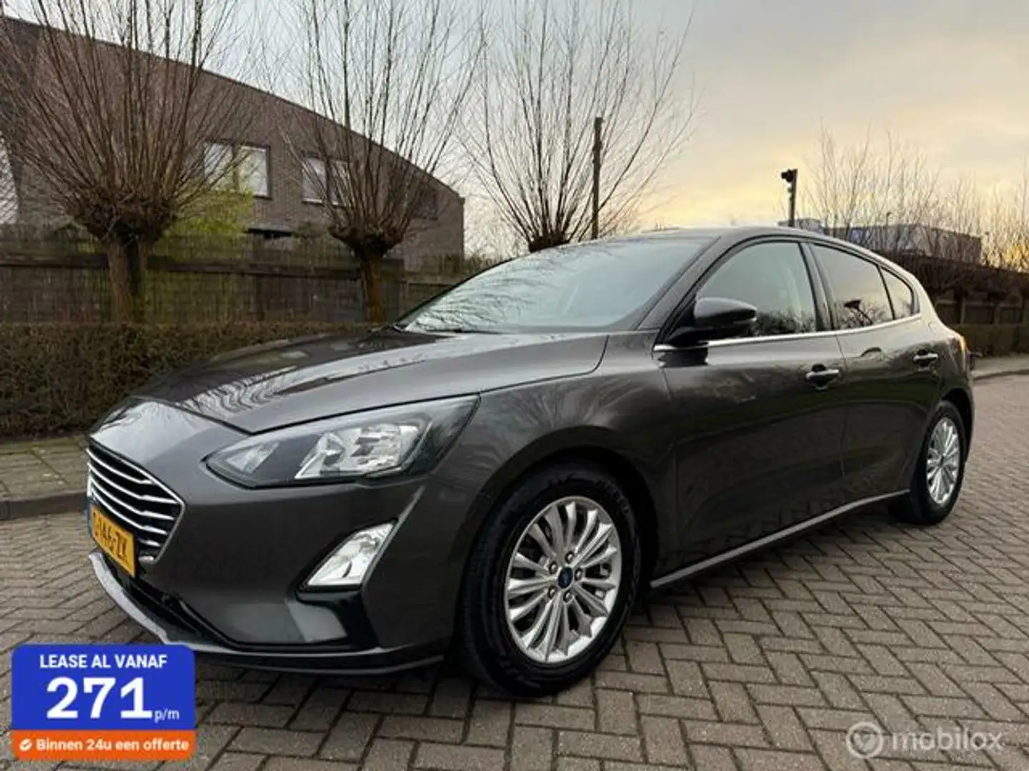 Ford Focus 1.0 EcoBoost Titanium Business Gris - 1