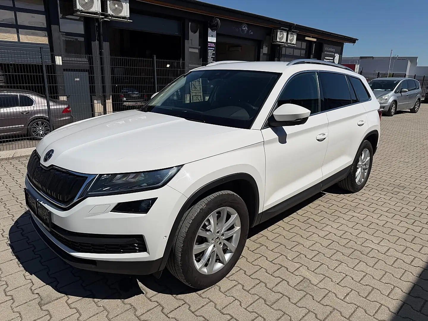 Skoda Kodiaq 2,0 TDI SCR 4x4 Style 125 DSG Weiß - 1