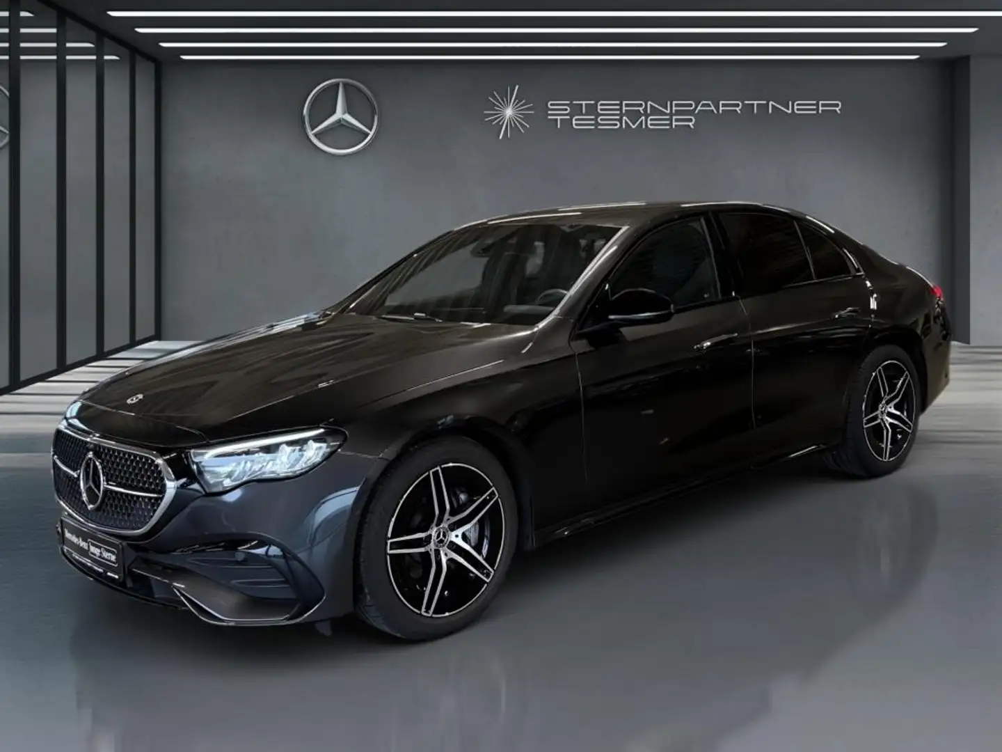 Mercedes-Benz E 220 d  AMG+DISTRONIC+NIGHT+AMBIENTE+KAMERA+AHK Grau - 2