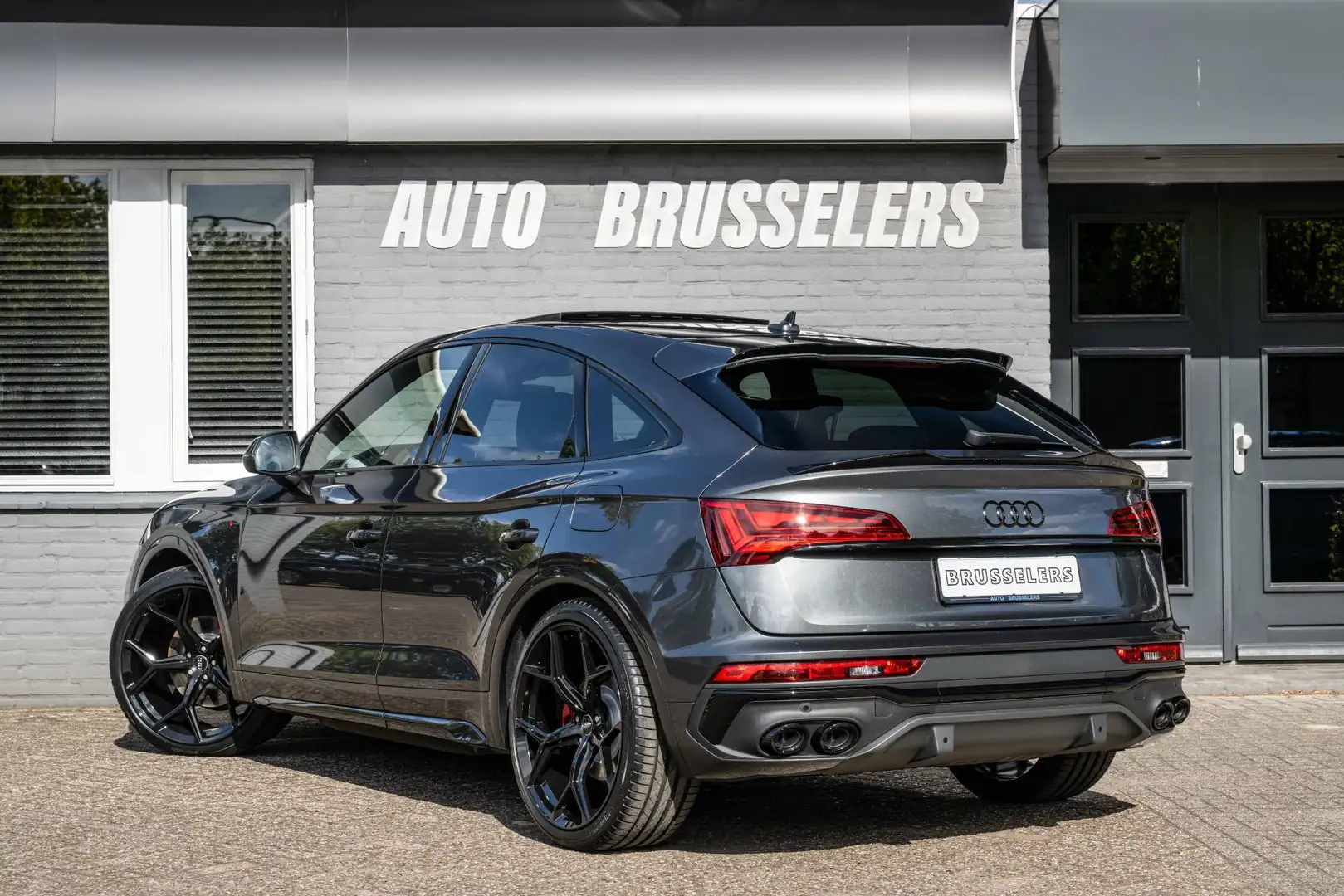 Audi Q5 Sportback 55 TFSI e S edition Competition Rood sti Gris - 2