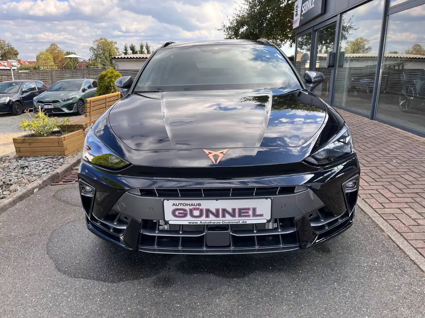 CUPRA Leon ST 2.0 TSI 245 kW 4Drive VZ AHK-NAVI-MATRIX Schwarz - 2