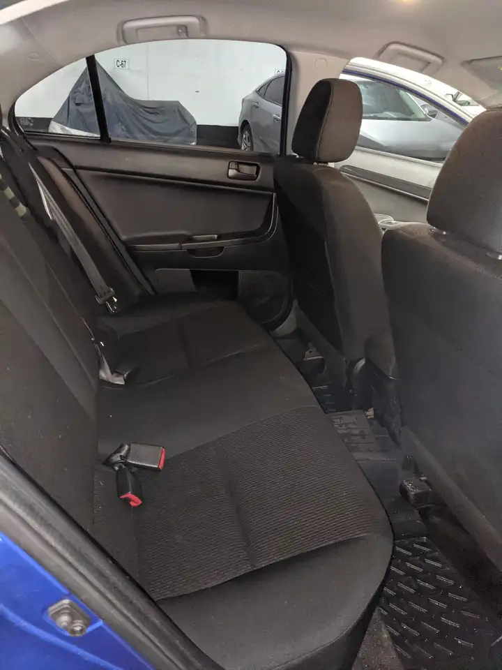 Mitsubishi Lancer снимка Mitsubishi Lancer