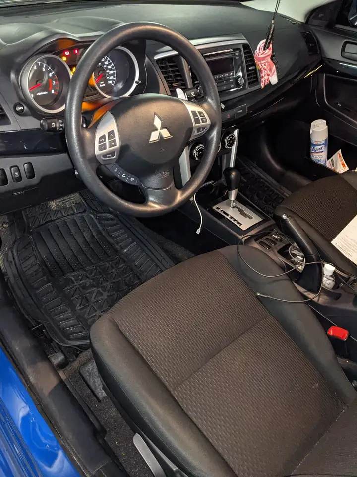 Mitsubishi Lancer снимка Mitsubishi Lancer