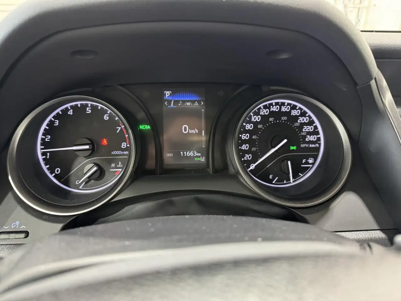 Toyota Camry снимка Toyota Camry