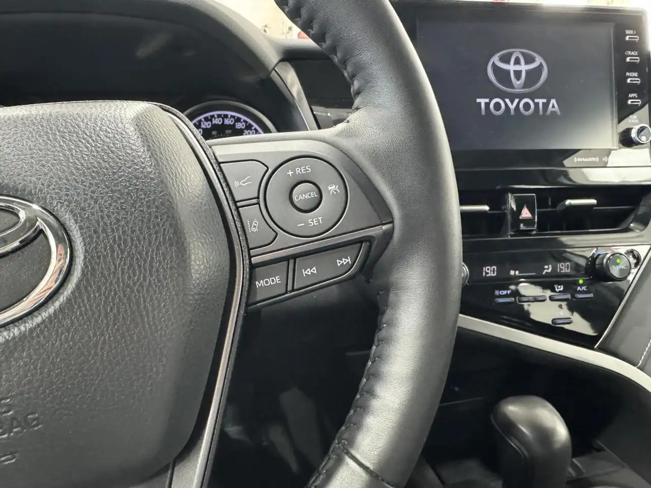 Toyota Camry снимка Toyota Camry