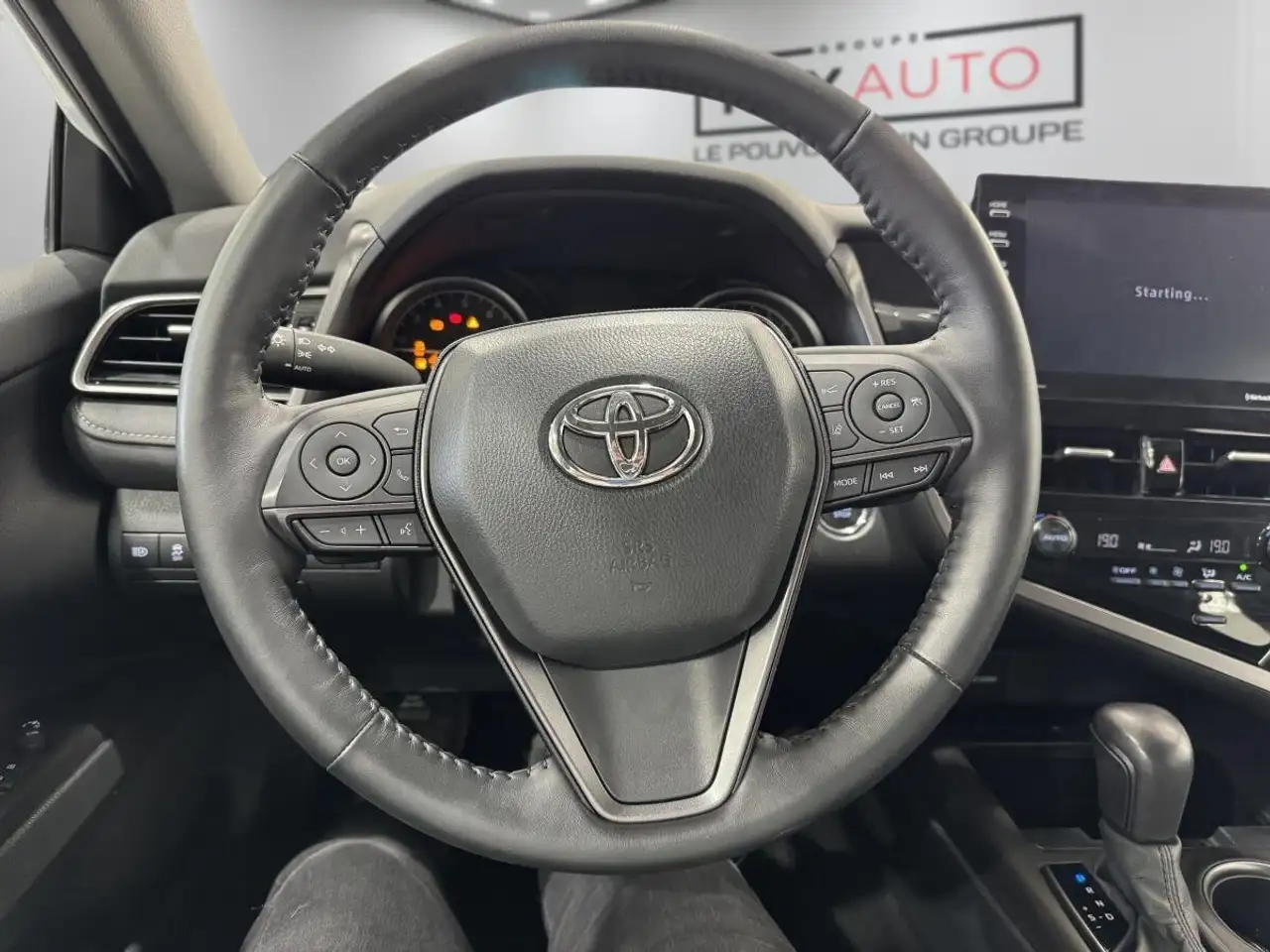 Toyota Camry снимка Toyota Camry
