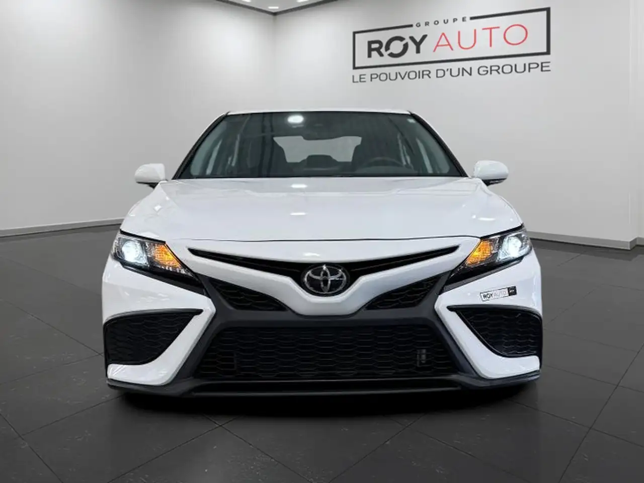 Toyota Camry снимка Toyota Camry