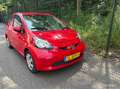 Toyota Aygo 1.0-12V + Rood - thumbnail 1
