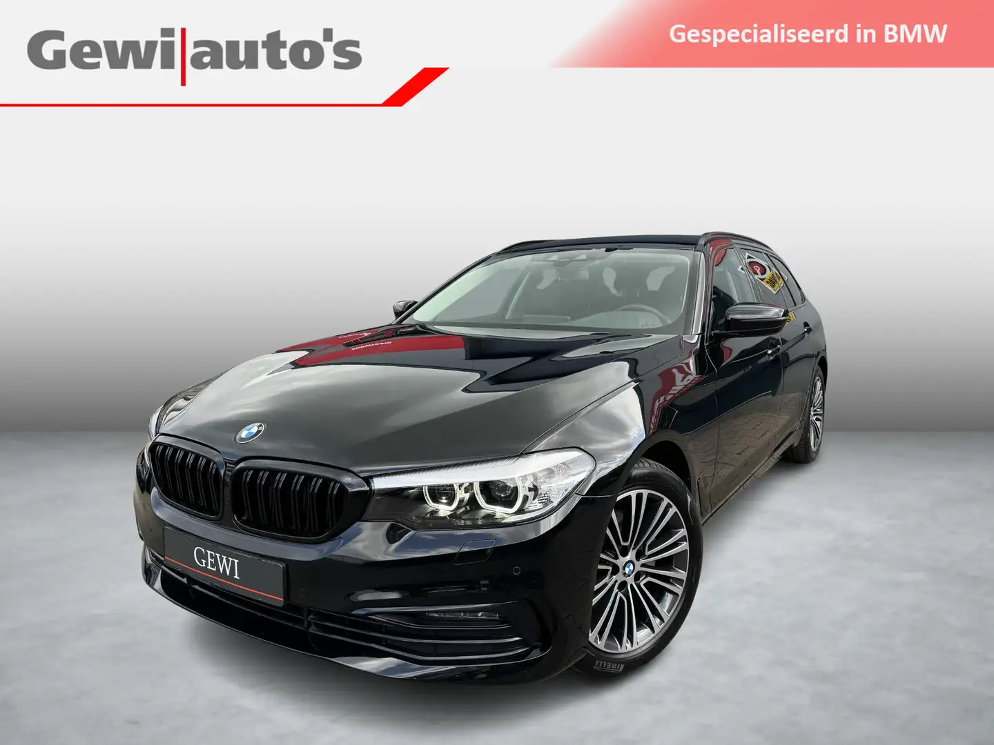 BMW 520 5-serie Touring 520i High Executive Alles zwart! Zwart - 1