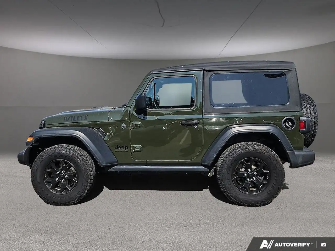Jeep Wrangler снимка Jeep Wrangler