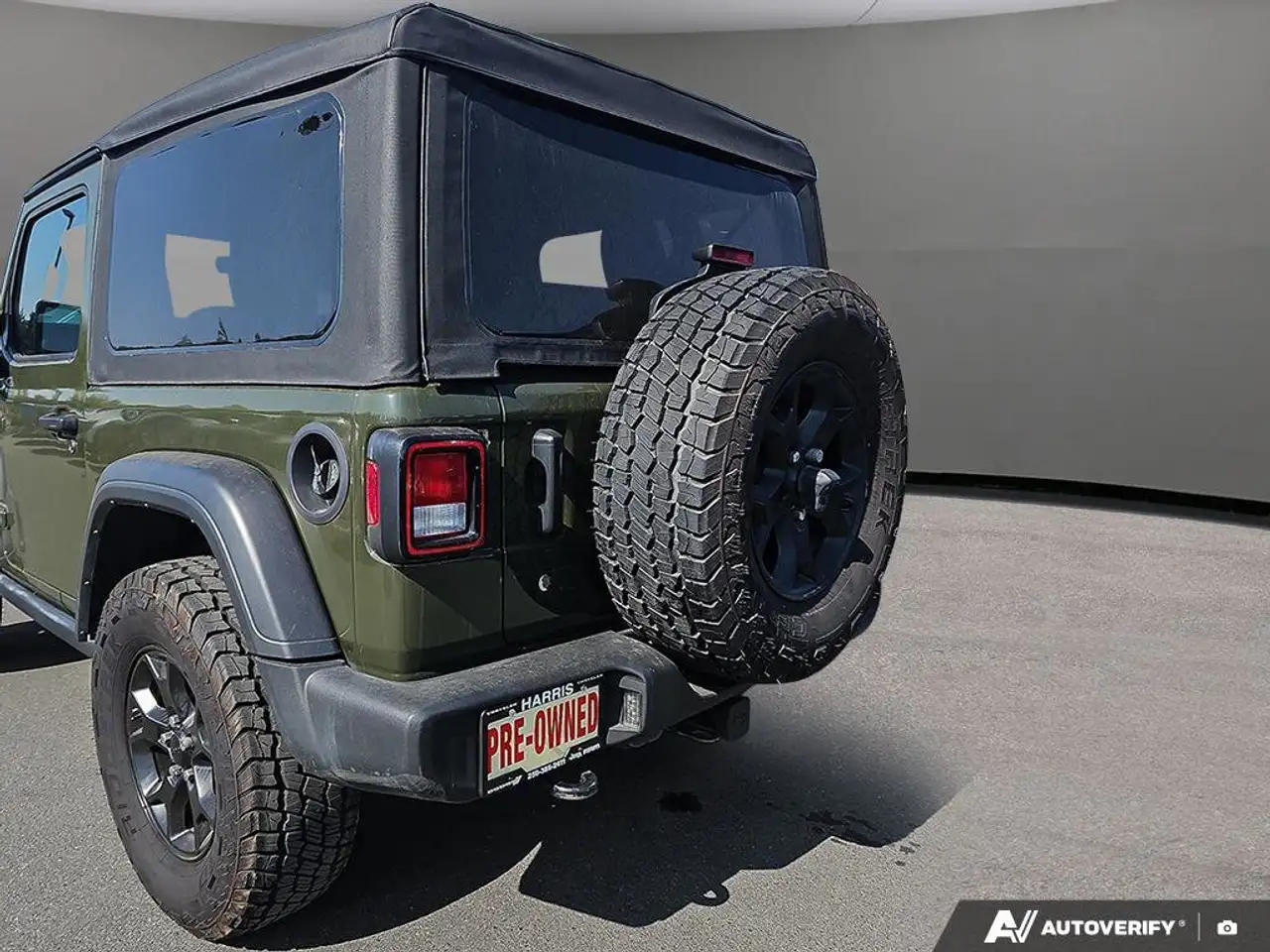 Jeep Wrangler снимка Jeep Wrangler