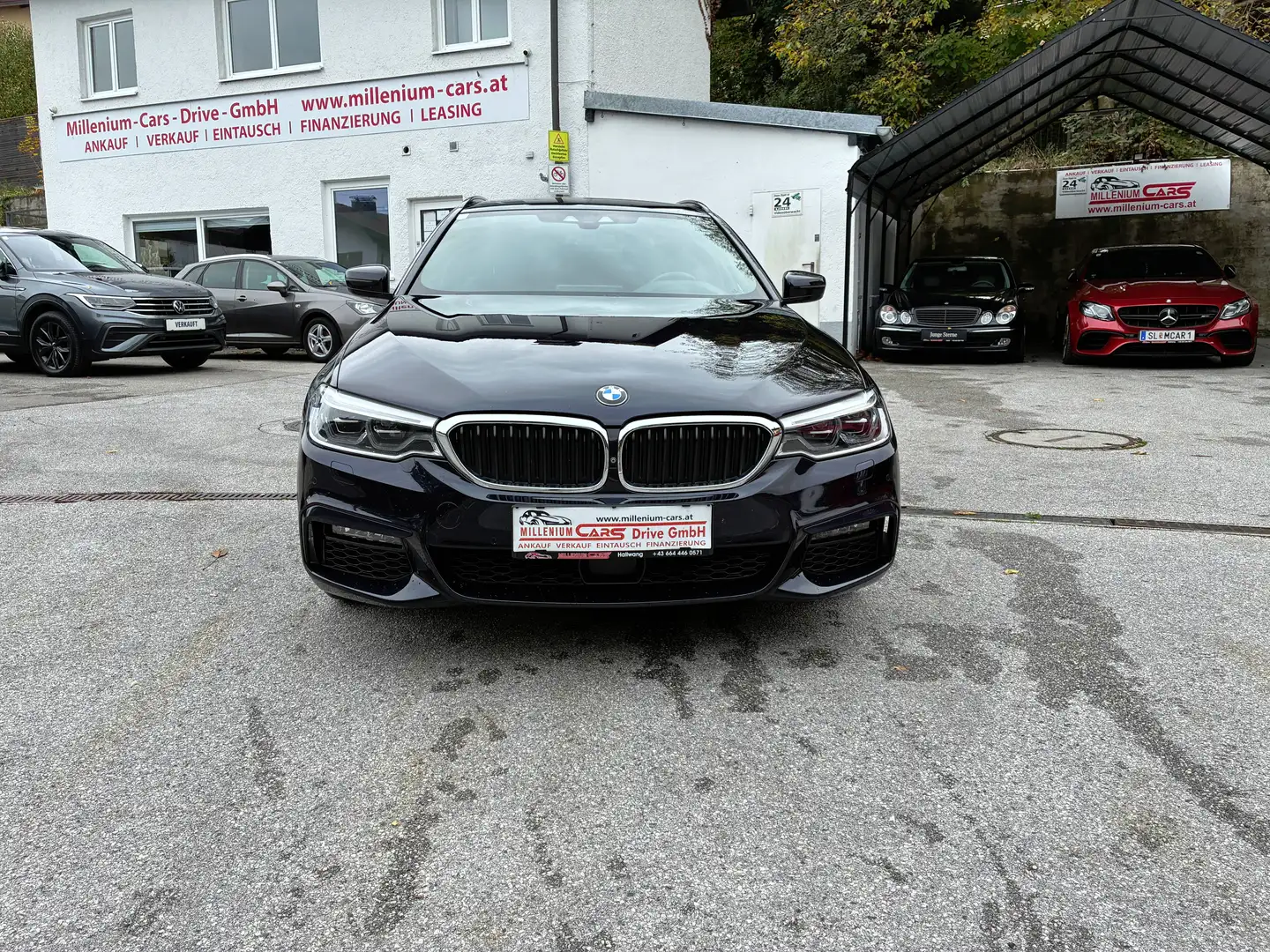 BMW 520 520 d xDrive M Sport Touring G31 Schwarz - 2