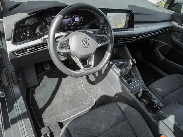 Volkswagen Golf view 9