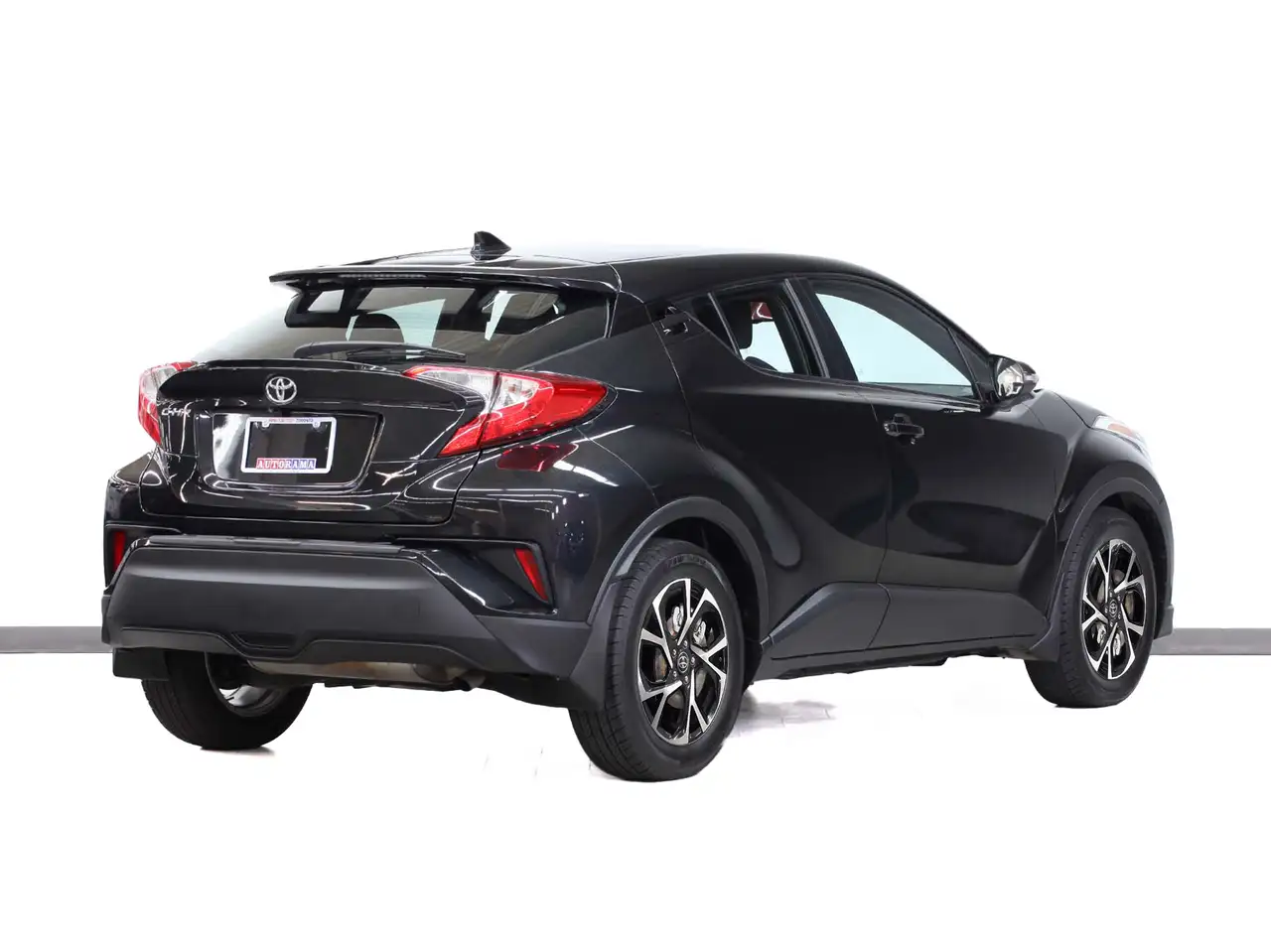 Toyota C-HR снимка Toyota C-HR