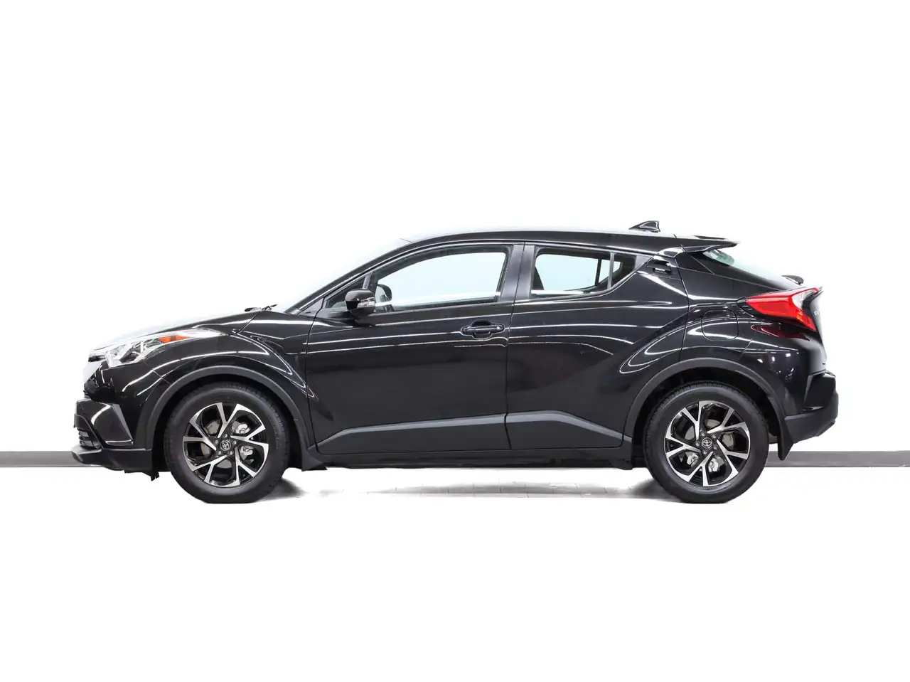 Toyota C-HR снимка Toyota C-HR