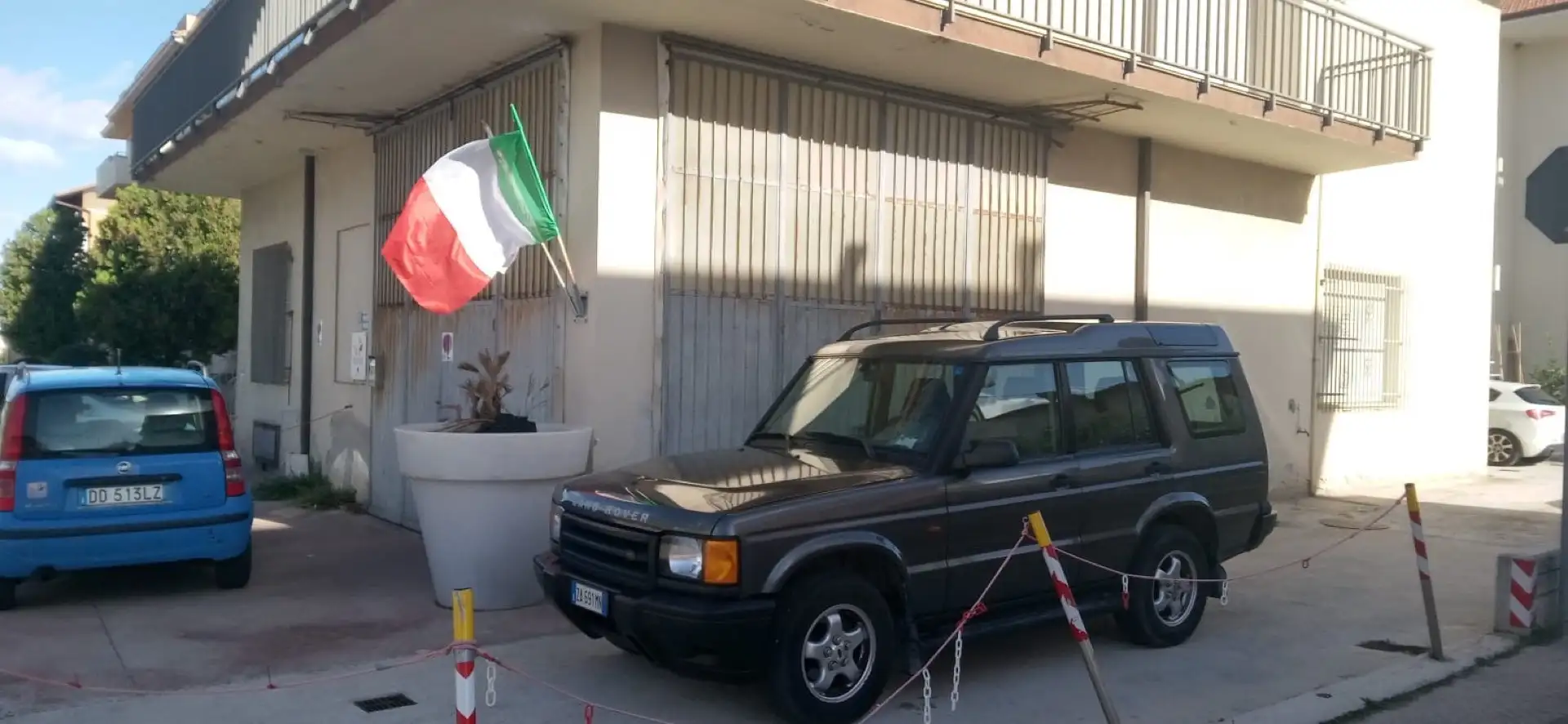 Land Rover Discovery 5p 2.5 td5 Luxury Pari al Nuovo - 1