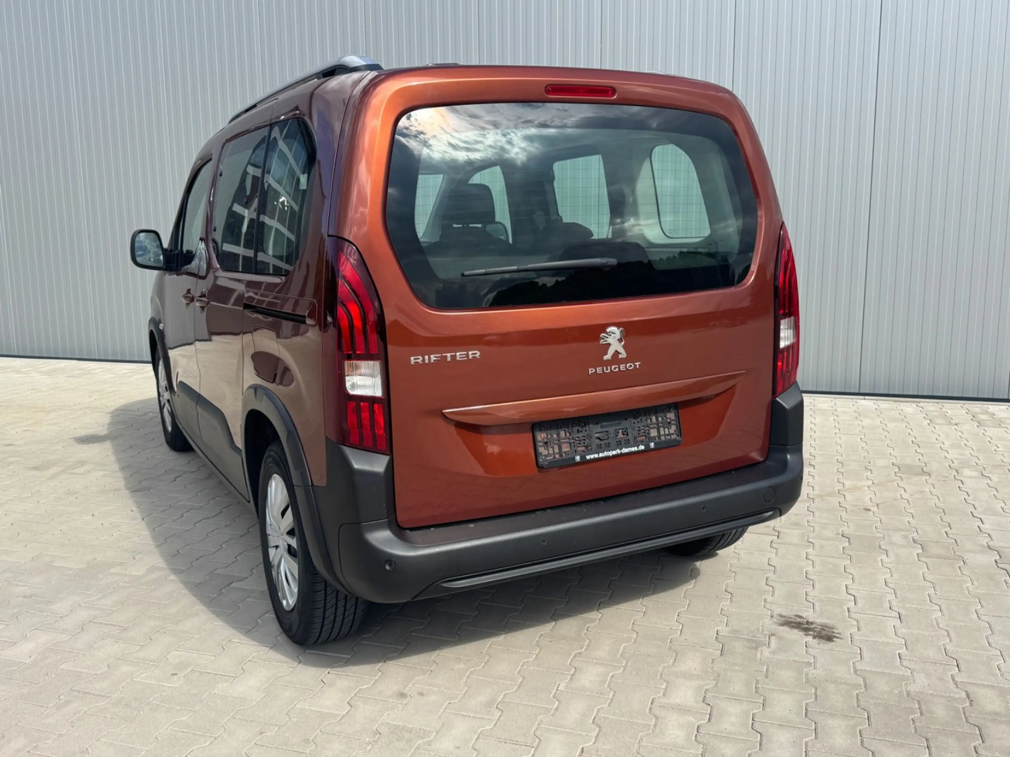 Peugeot Rifter PureTech 110 Allure — photo 5