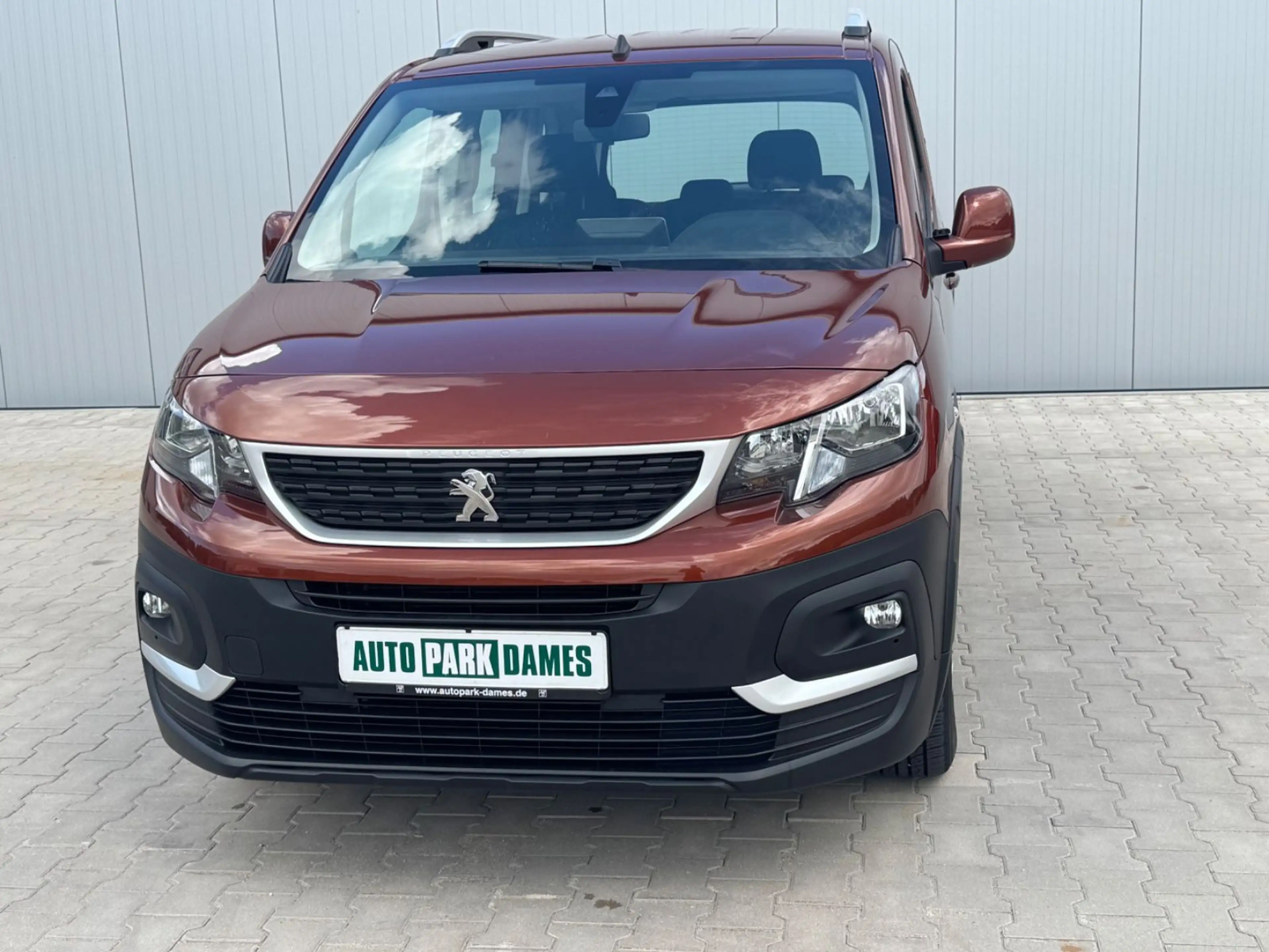 Peugeot Rifter PureTech 110 Allure — photo 2