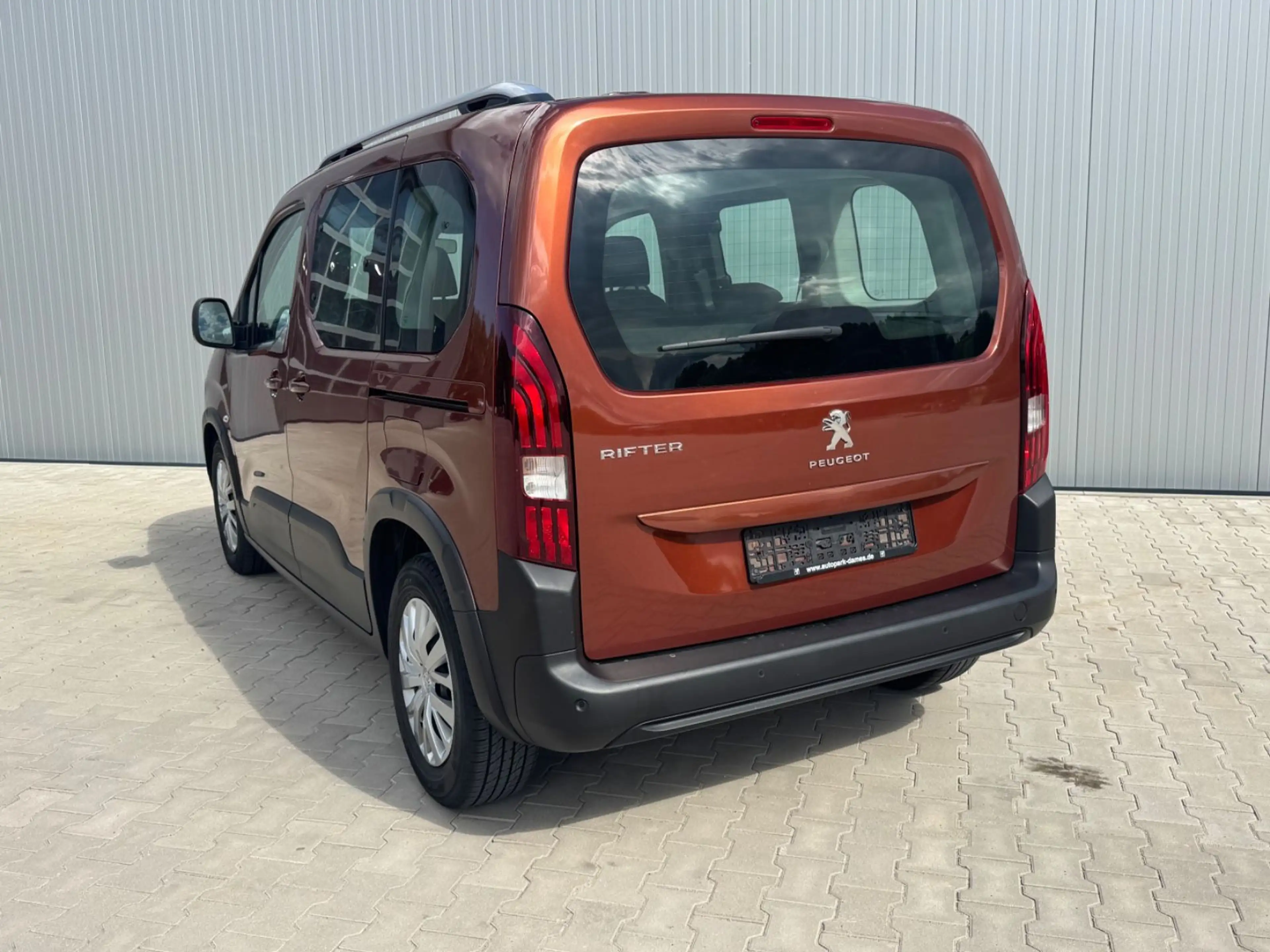 Peugeot Rifter PureTech 110 Allure — photo 7
