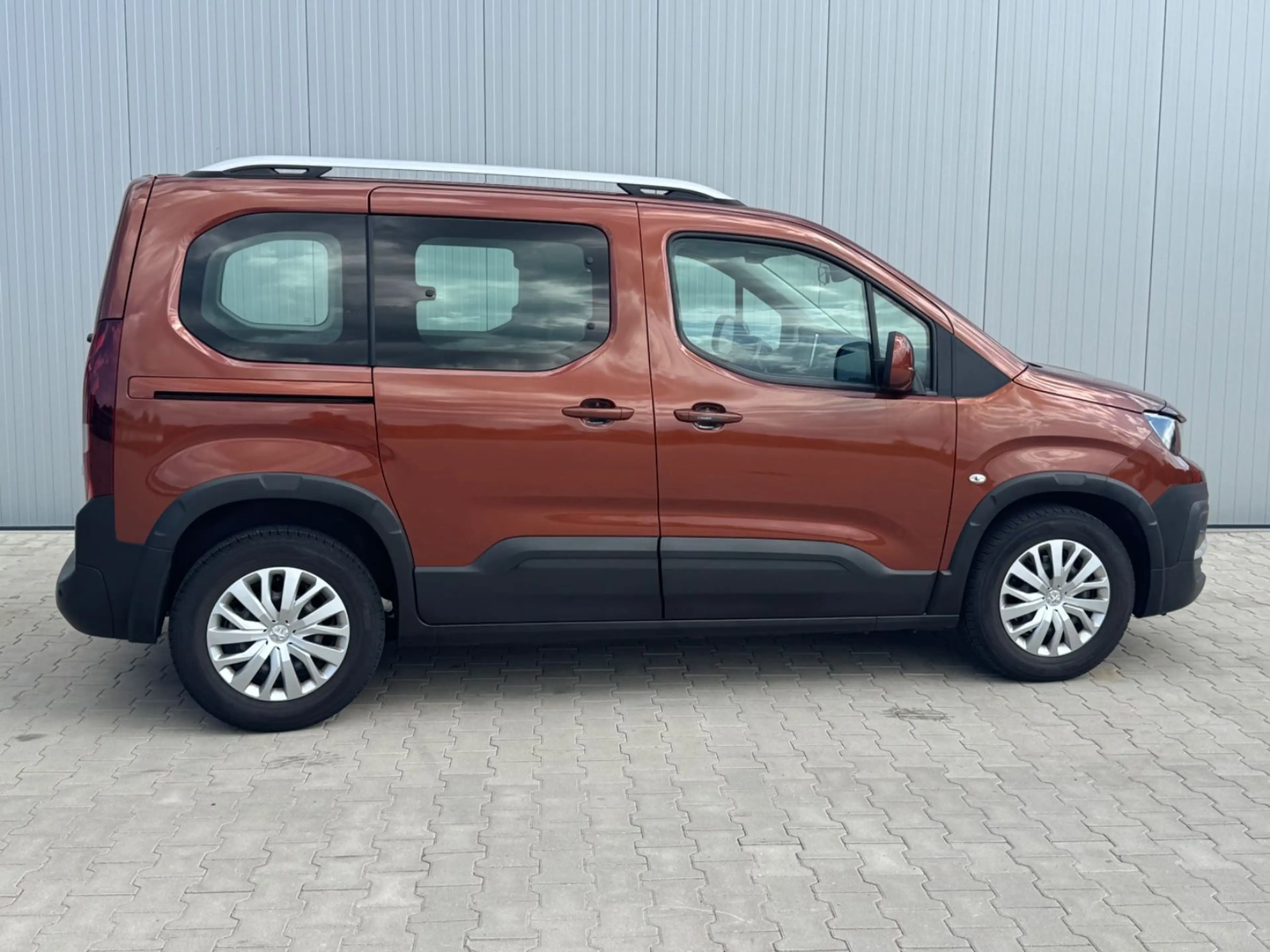 Peugeot Rifter PureTech 110 Allure — photo 3