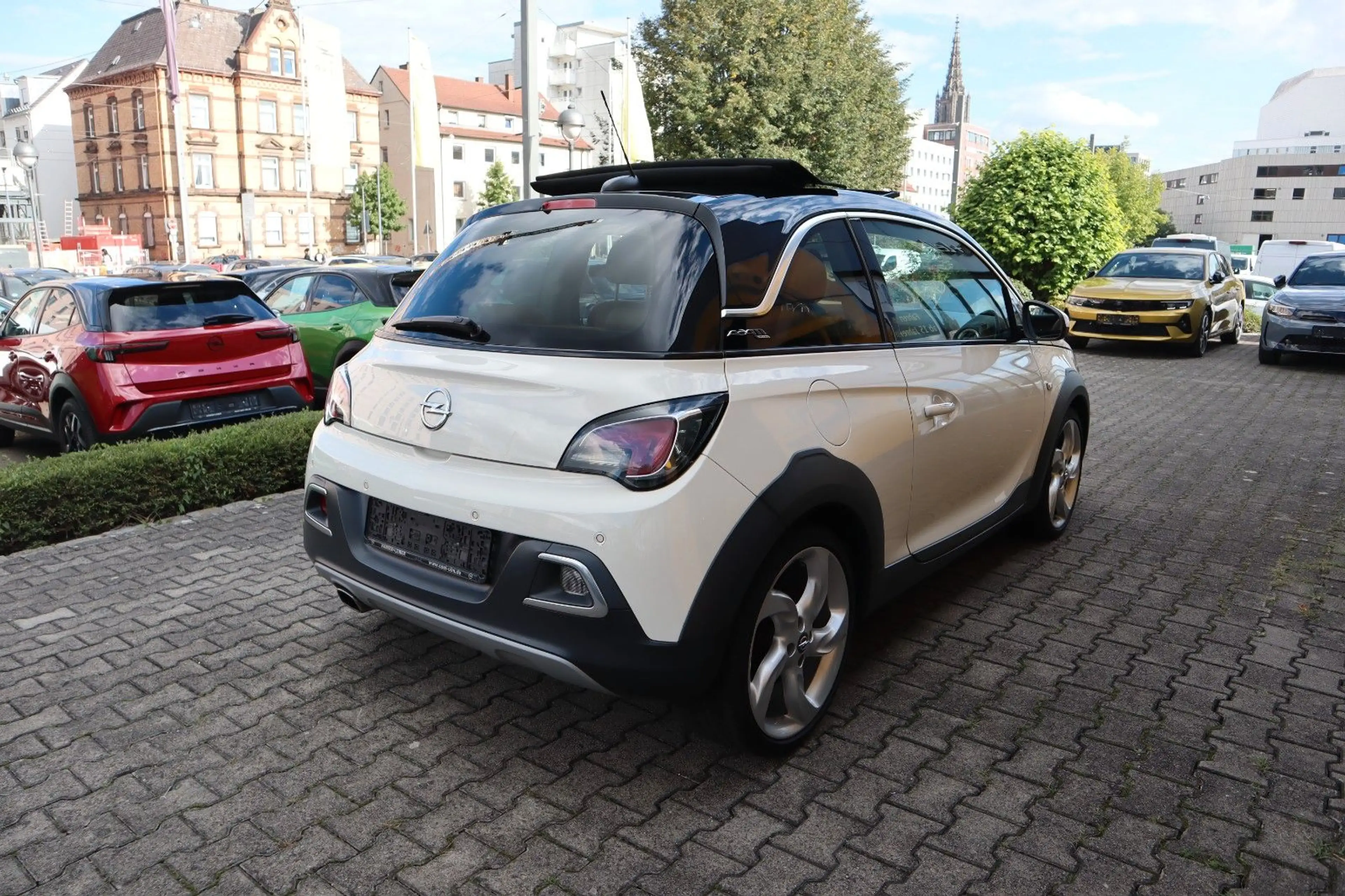 Opel Adam Rocks 1.0T MT6 Faltdach, Soundsystem — photo 2